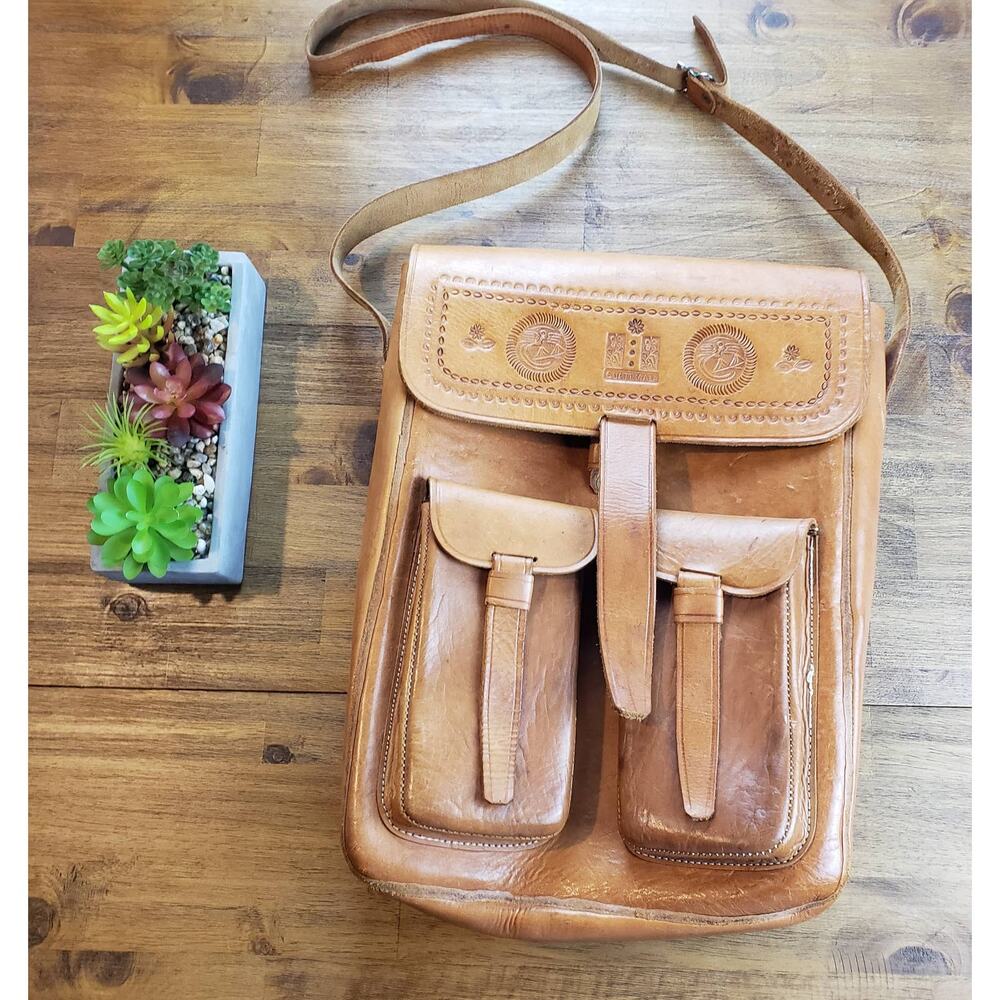 Vintage Leather Messenger Crossbody bag Guatemala